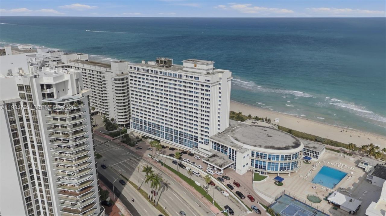 5445 Collins Ave , Miami Beach, FL 33140 Photo