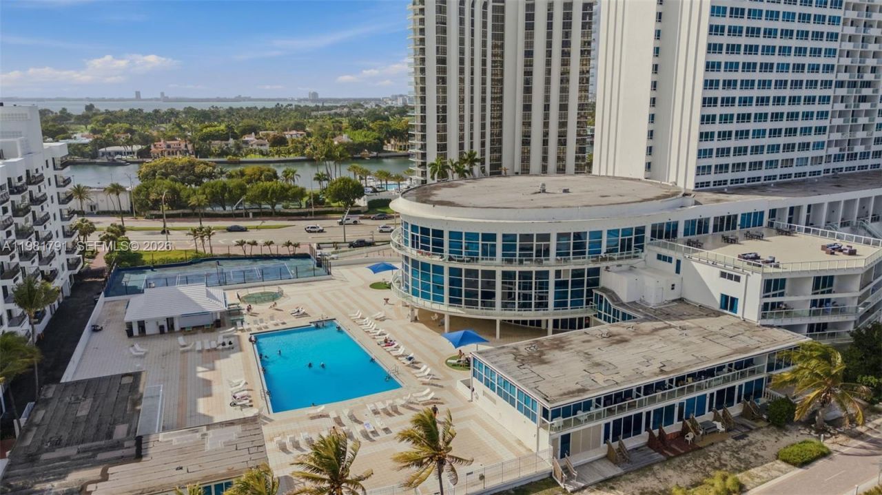 5445 Collins Ave , Miami Beach, FL 33140 Photo