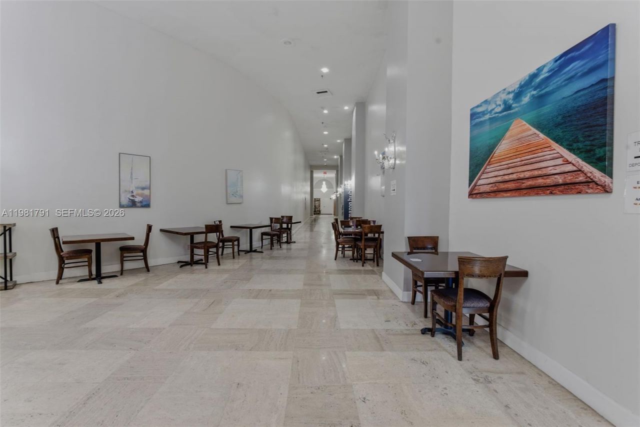 5445 Collins Ave , Miami Beach, FL 33140 Photo