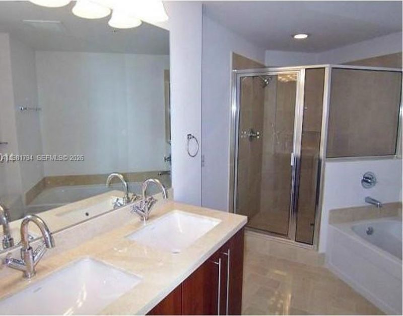 79 SW 12th St , Unit 1106-S, Miami, FL 33130 Photo