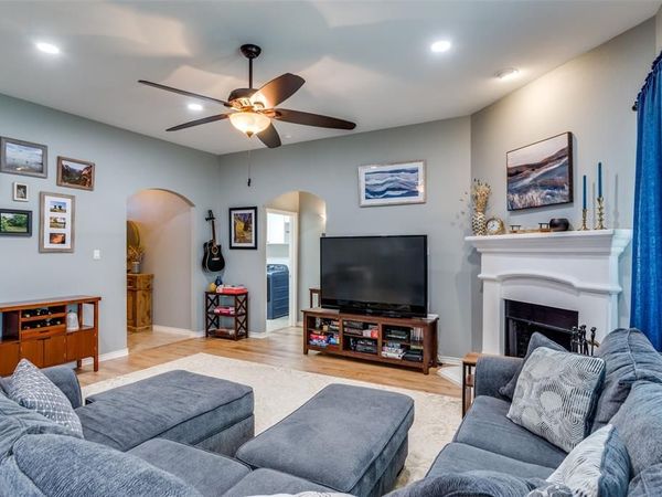 9209 Hunters Court, White Settlement, TX 76108
