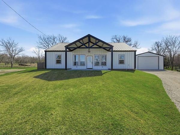 116 Valley Ridge Court, Runaway Bay, TX 76426