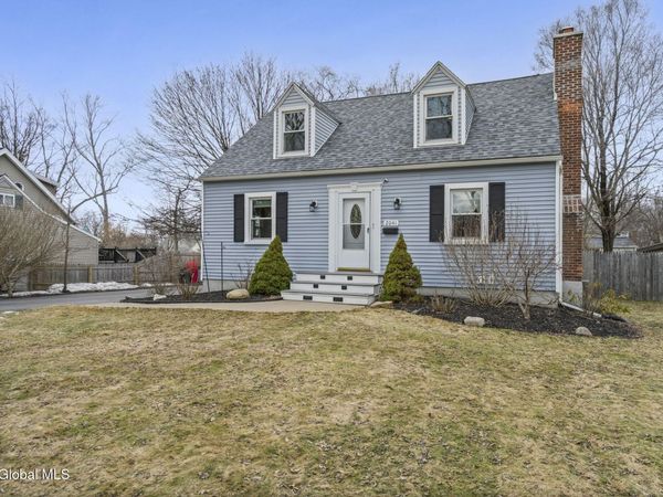 2041 Morrow Avenue, Niskayuna, NY 12309