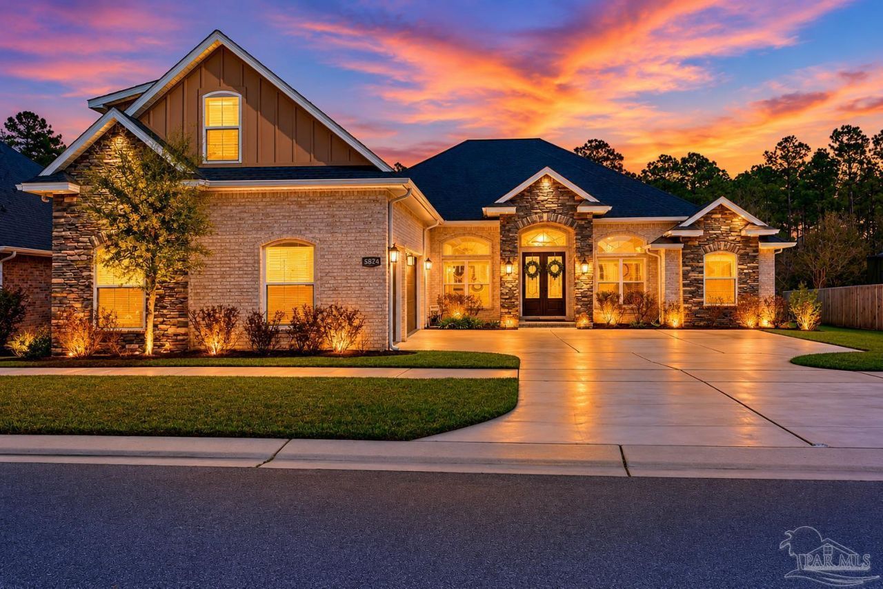 5824 Huntington Creek Blvd, Pensacola, FL 32526 Main Photo