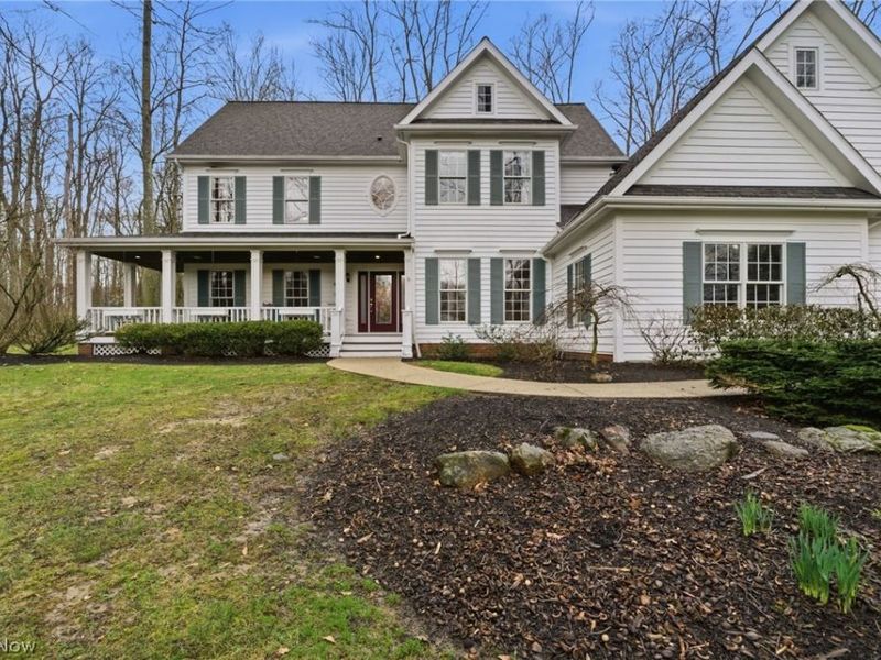 113 Champion Lane, Chagrin Falls, OH 44022 Photo 2