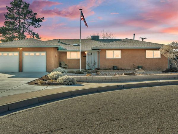 3207 Indiana Street NE, Albuquerque, NM 87110