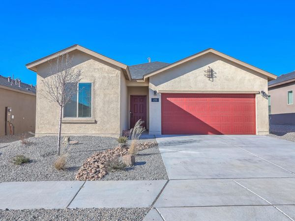 233 Spectrum Avenue SW, Rio Rancho, NM 87124