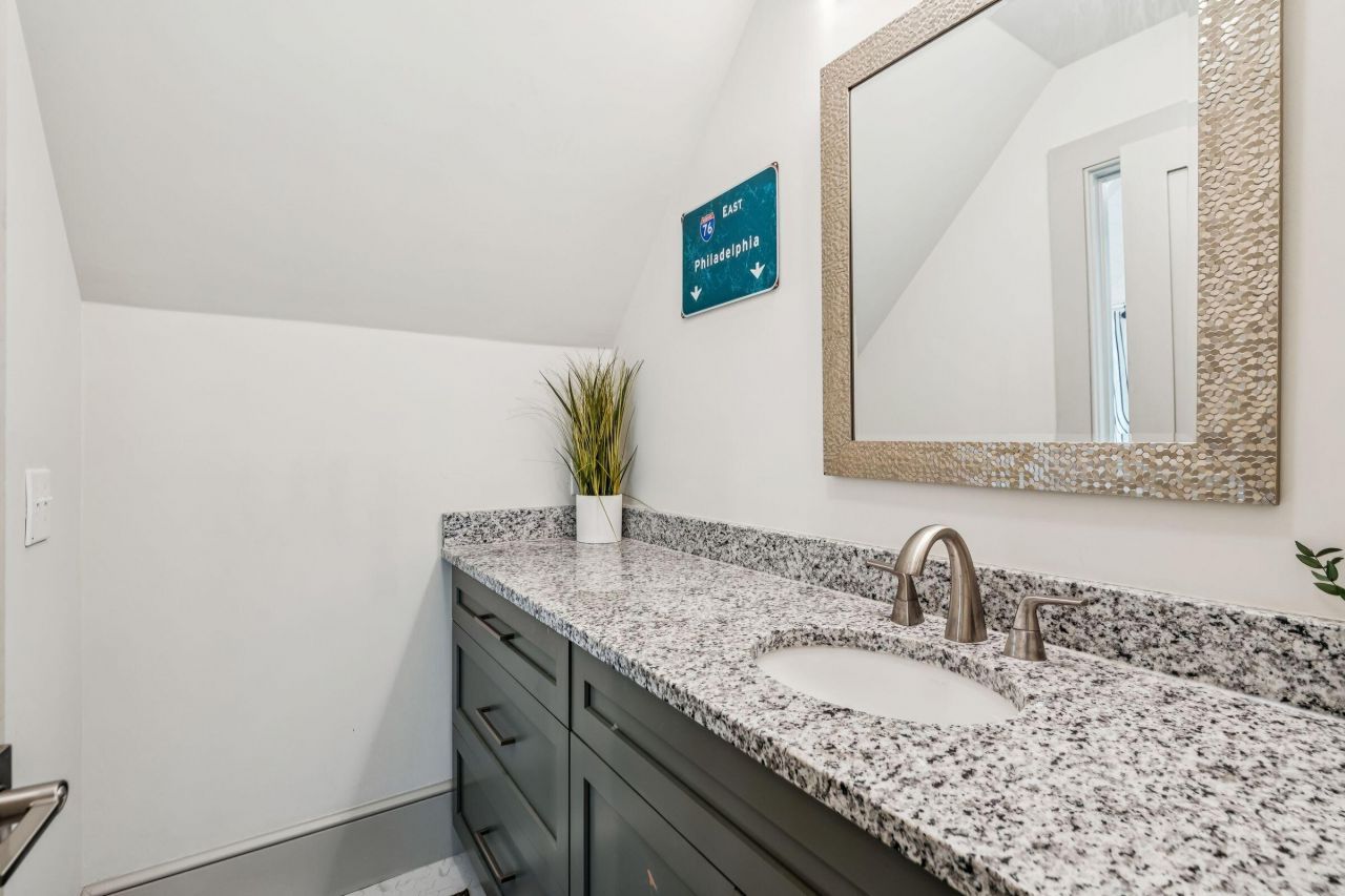 6 Catfiddle Street Photo 52