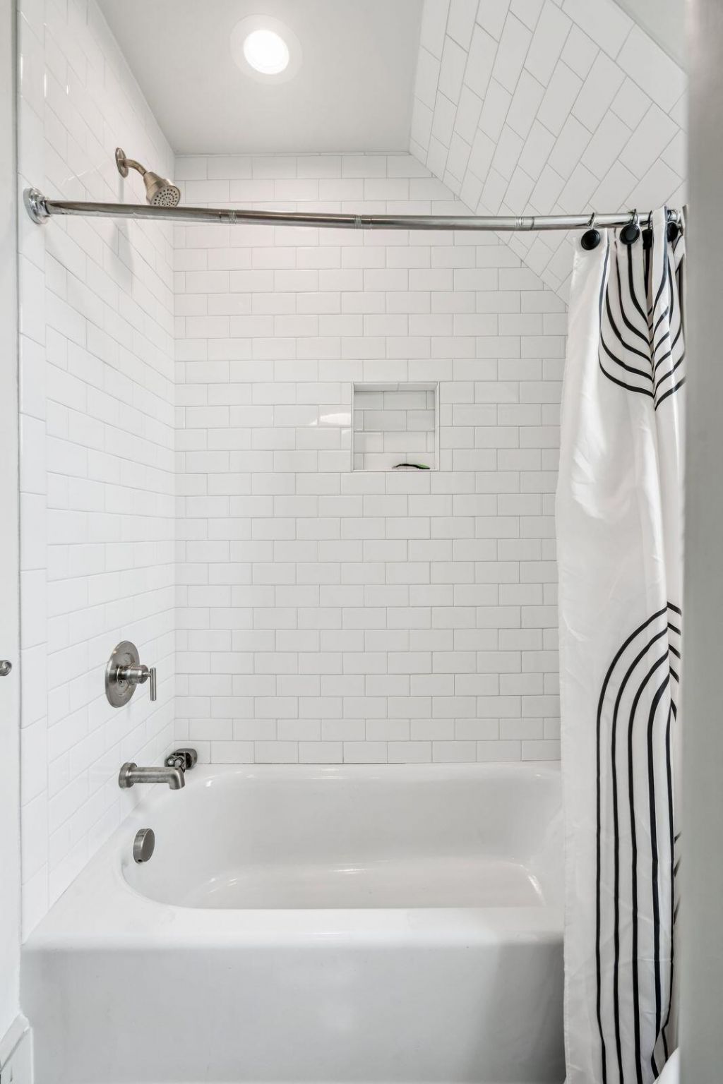 6 Catfiddle Street Photo 53