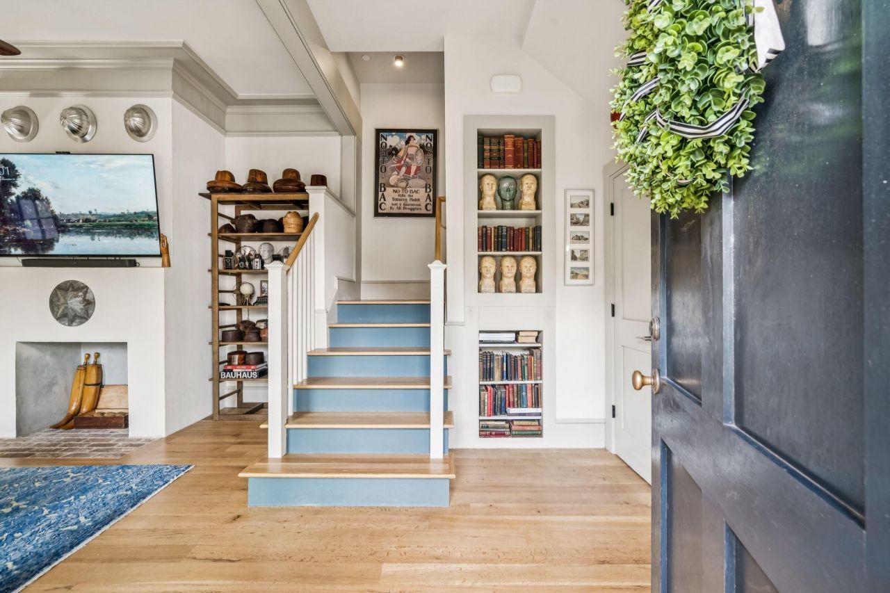 6 Catfiddle Street Photo 8