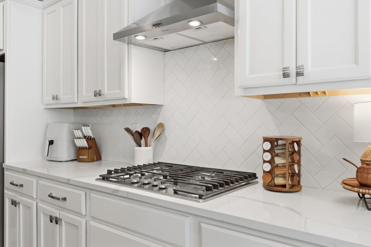 6255 Chadderton Circle Photo 13