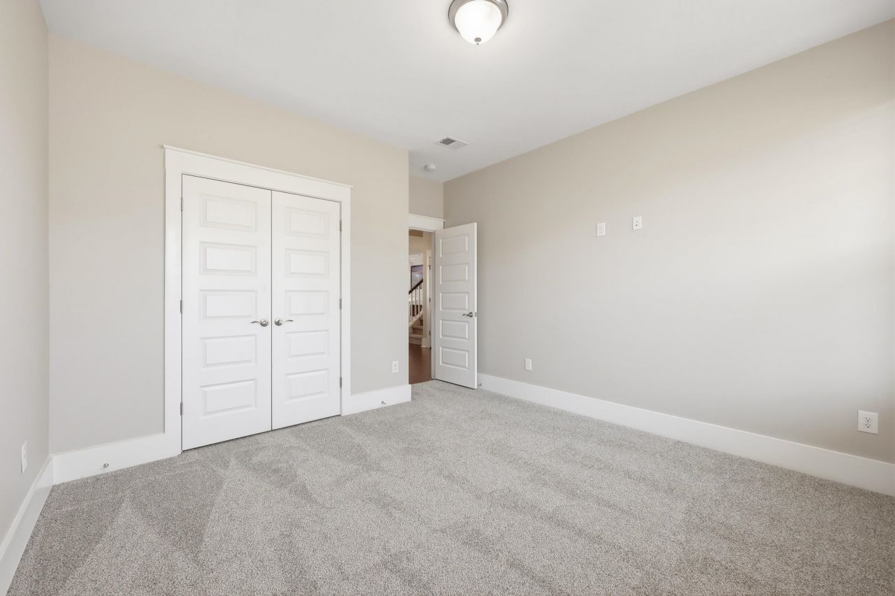 6255 Chadderton Circle Photo 38