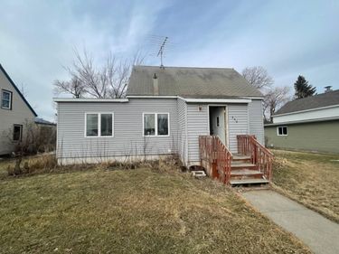 549 1st Avenue W, Halstad, MN 56548
