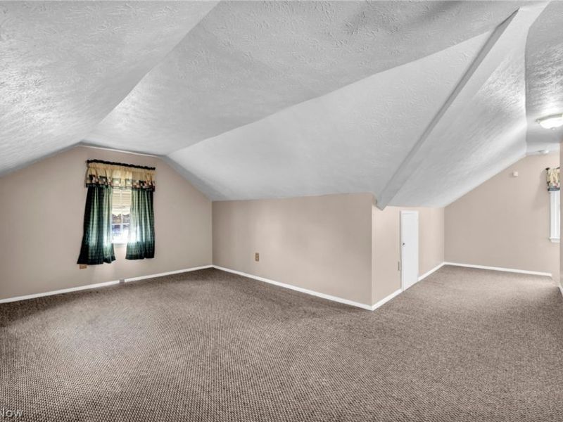 6471 Kerneywood Road , Parma, OH 44129 Photo 23