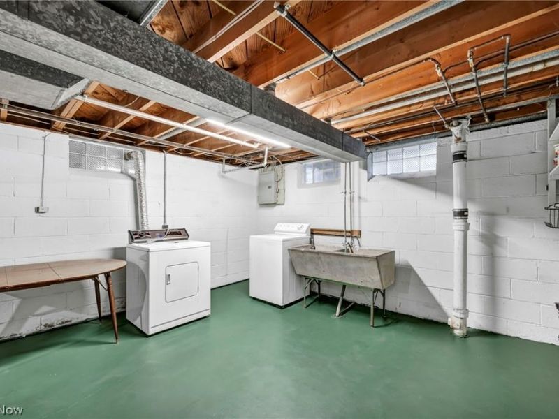 6471 Kerneywood Road , Parma, OH 44129 Photo 31