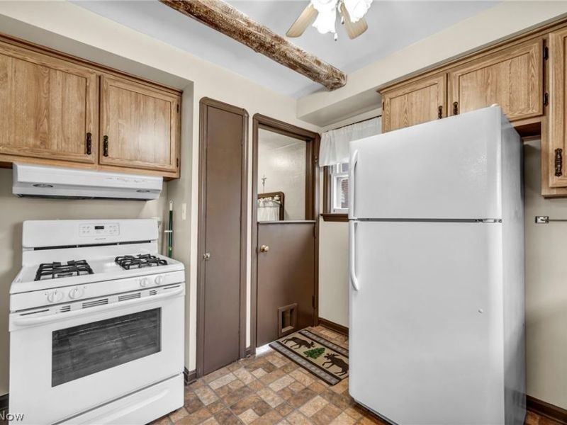 6471 Kerneywood Road , Parma, OH 44129 Photo 9