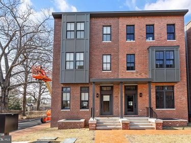 113 THORNTON LANE , NEWTOWN, PA 18940