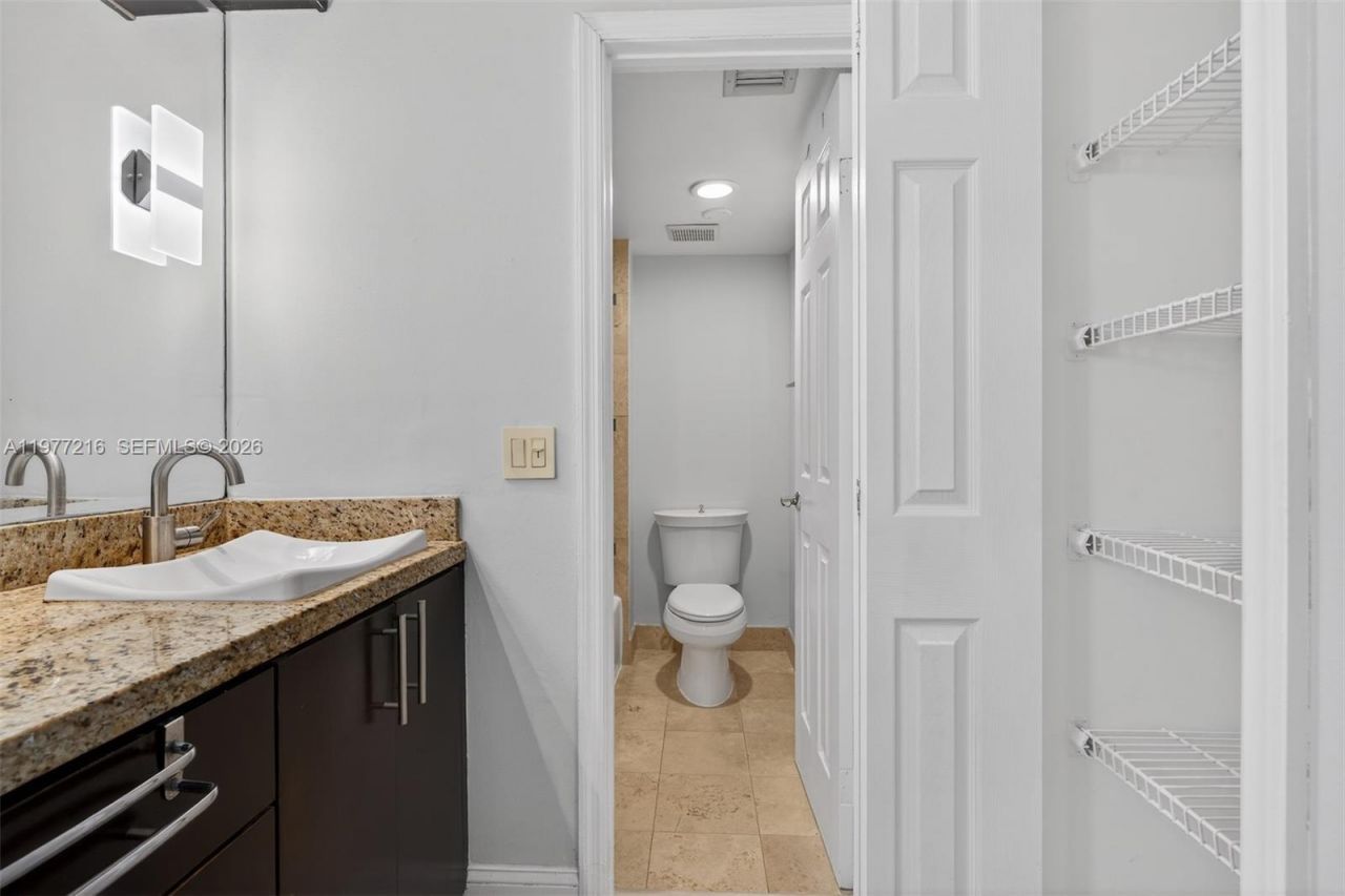 16541 Blatt Blvd , Unit 205, Weston, FL 33326 Photo