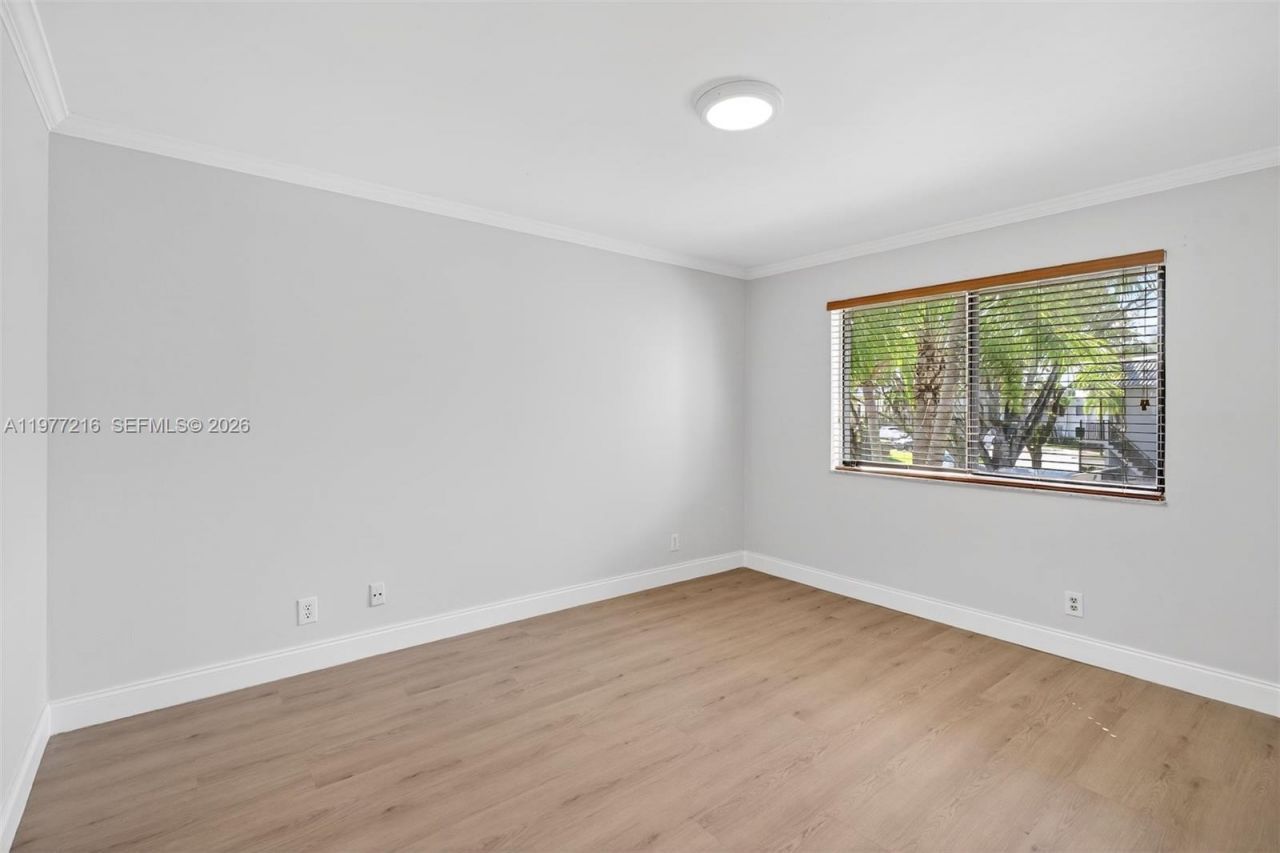 16541 Blatt Blvd , Unit 205, Weston, FL 33326 Photo