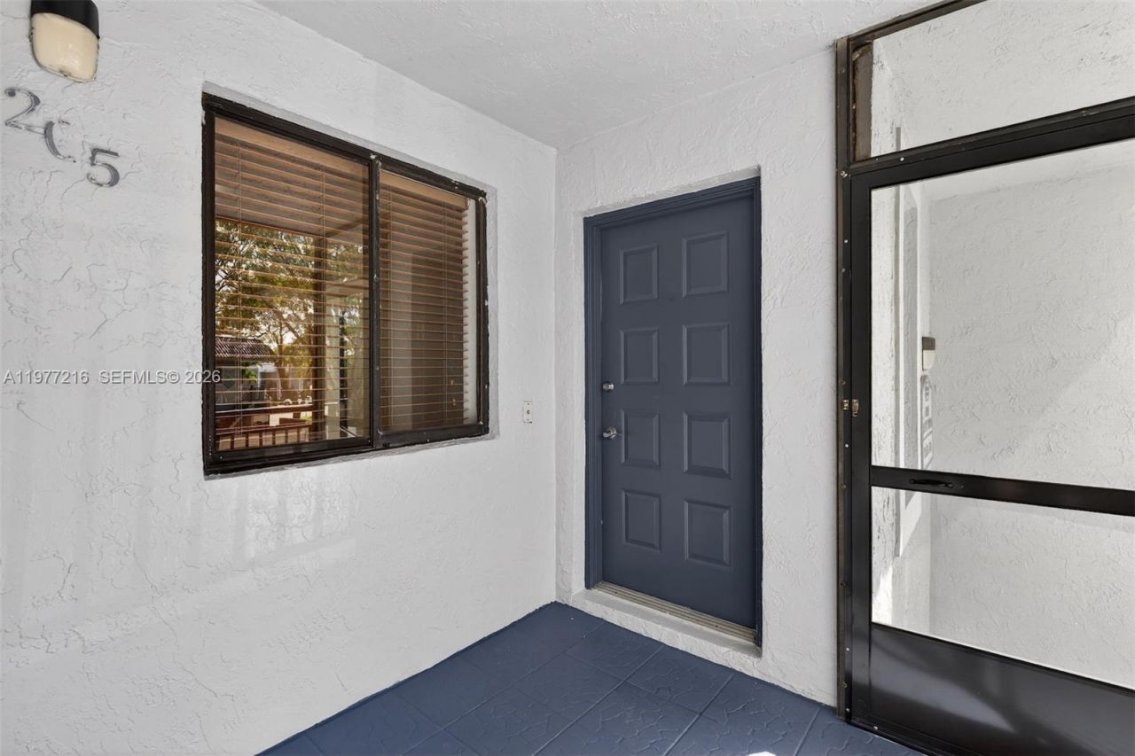 16541 Blatt Blvd , Unit 205, Weston, FL 33326 Photo