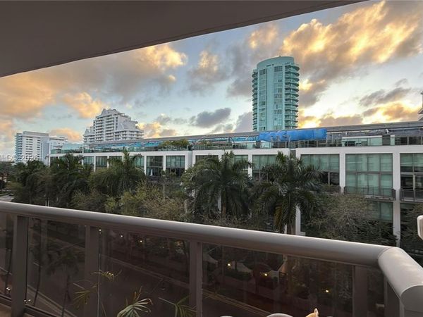 6039 Collins Ave , Unit 635, Miami Beach, FL 33140