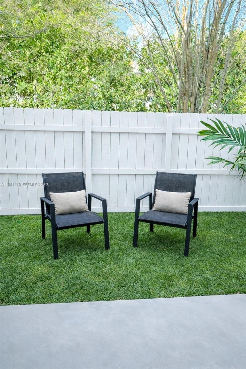 6709 N Kendall Dr , Unit 209, Pinecrest, FL 33156 Photo