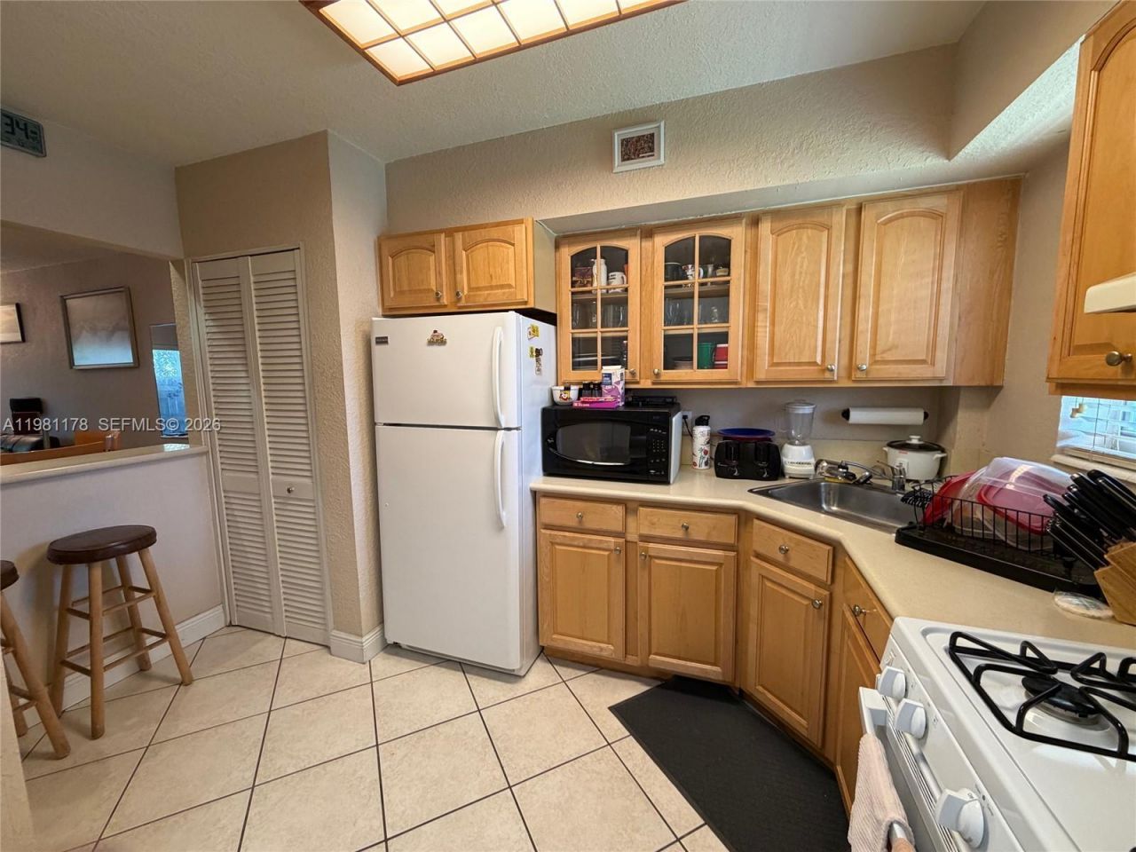 6709 N Kendall Dr , Unit 209, Pinecrest, FL 33156 Photo