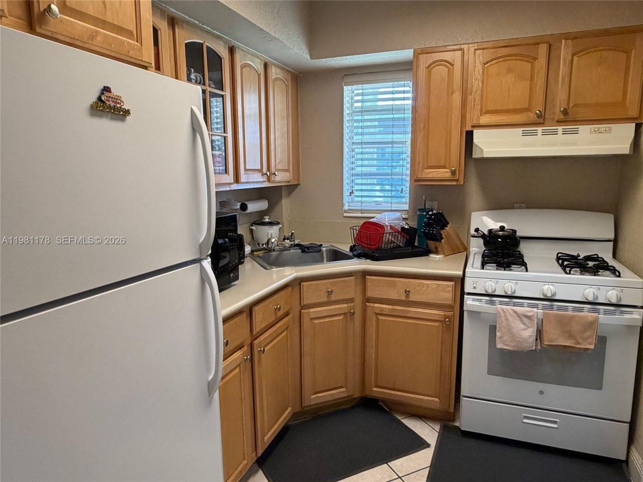 6709 N Kendall Dr , Unit 209, Pinecrest, FL 33156 Photo