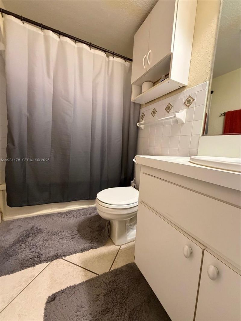 6709 N Kendall Dr , Unit 209, Pinecrest, FL 33156 Photo