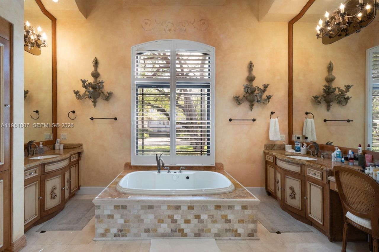 7140 SW 70th Ave, Miami, FL 33143 Photo