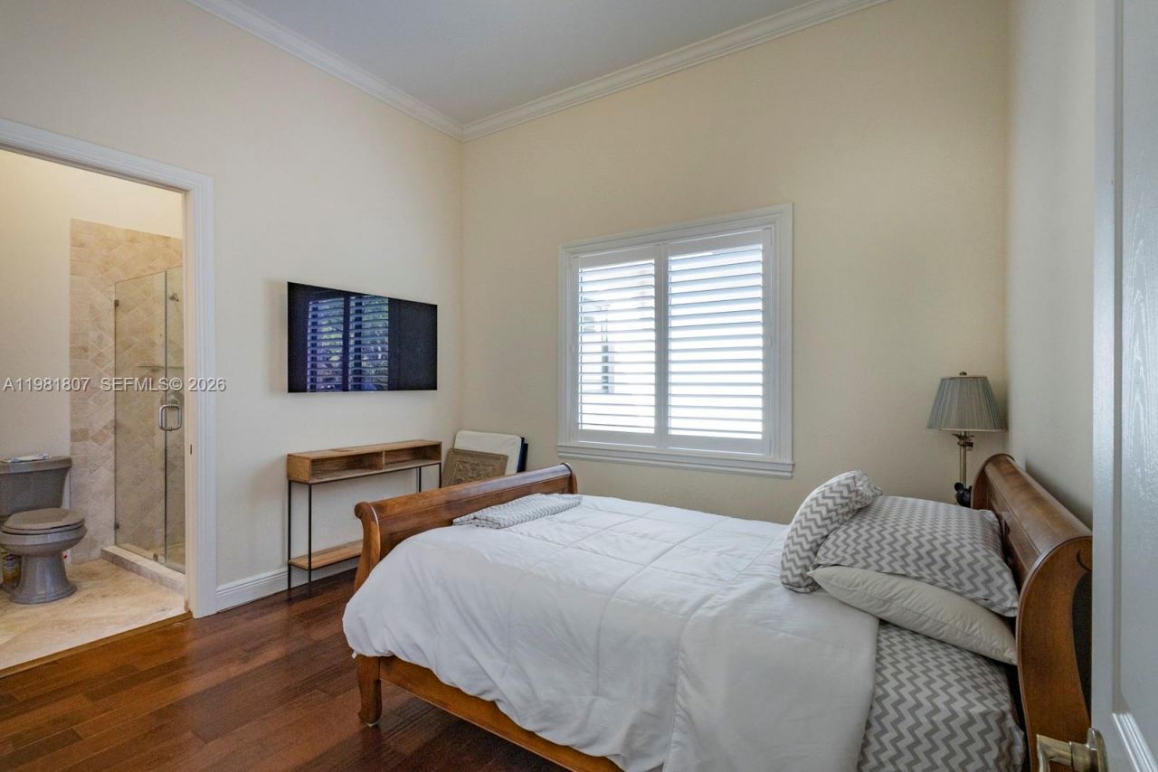 7140 SW 70th Ave, Miami, FL 33143 Photo