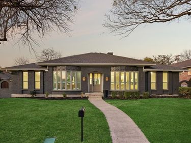 9376 Briarhurst Drive, Dallas, TX 75243