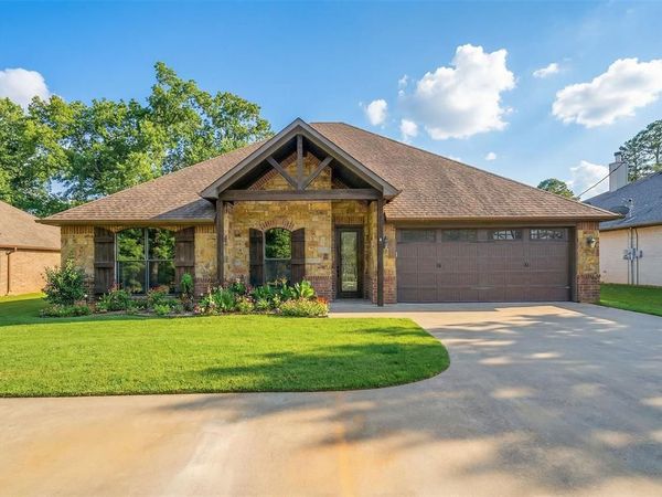 2114 W Hawkins Parkway, Longview, TX 75605
