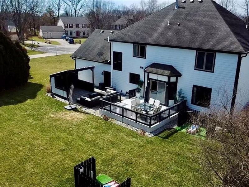 10748 Country Walk Court, Centerville, OH 45458 Photo 2