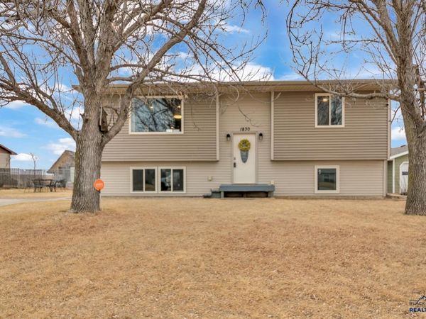 1830 ENNEN DR, Rapid City, SD 57703