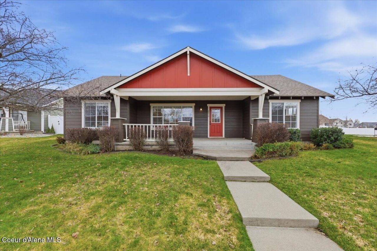 6810 W Soldier Creek Ave, Rathdrum, ID 83858 Main Photo