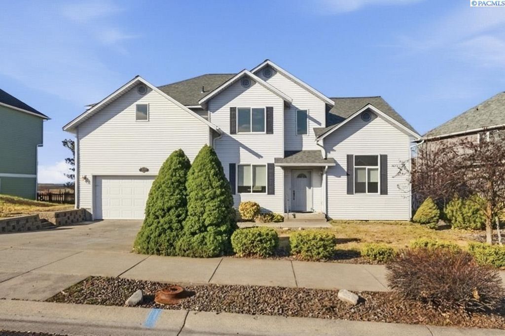 1225 SW Campus View DR primary photo