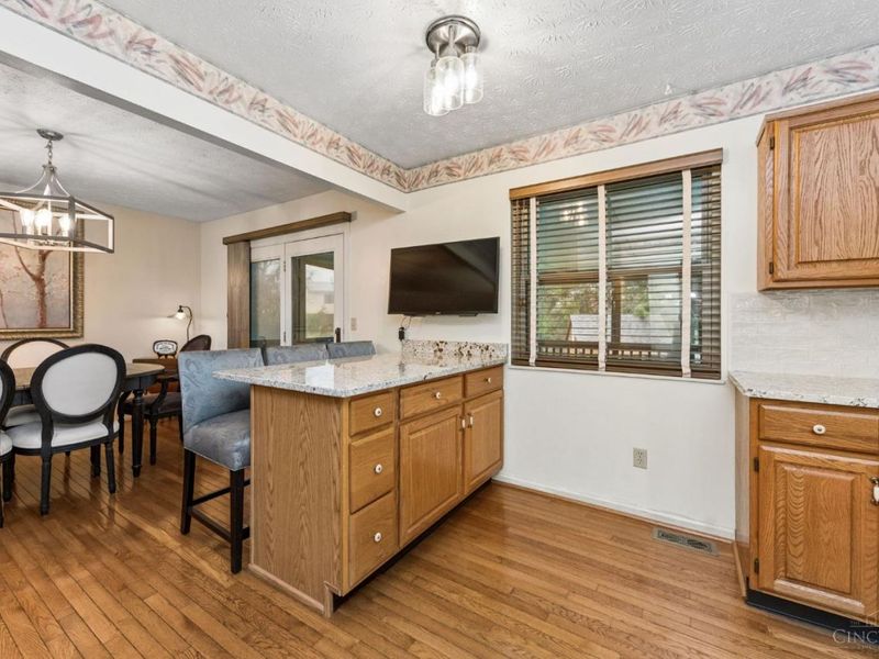 1407 Graymont Court, Springfield Twp., OH 45240 Photo 12