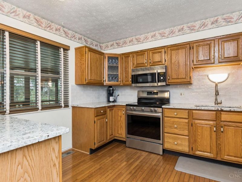 1407 Graymont Court, Springfield Twp., OH 45240 Photo 14