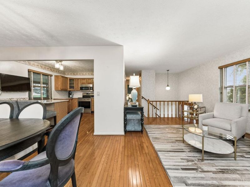 1407 Graymont Court, Springfield Twp., OH 45240 Photo 4