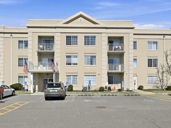 54 School Street , Unit 221, Westbury, NY 11590