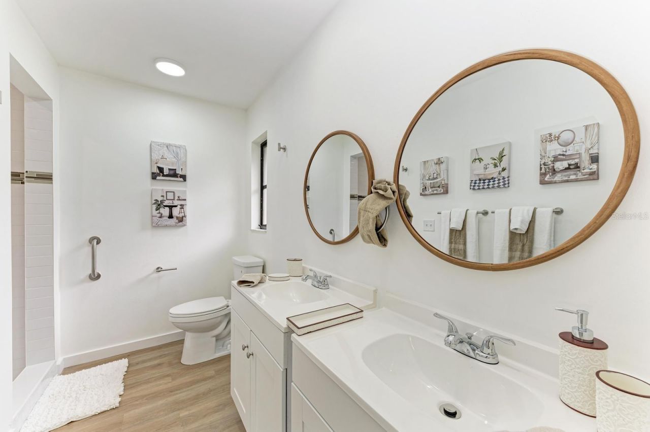 3316 Vivienda Boulevard, Bradenton, FL 34207 Photo