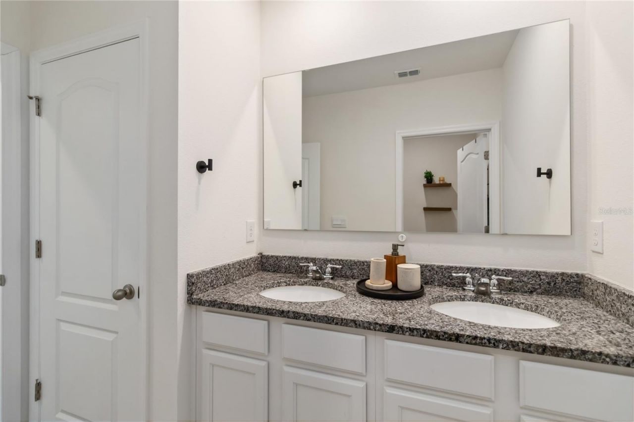 2780 Swooping Sparrow Drive, Saint Cloud, FL 34773 Photo