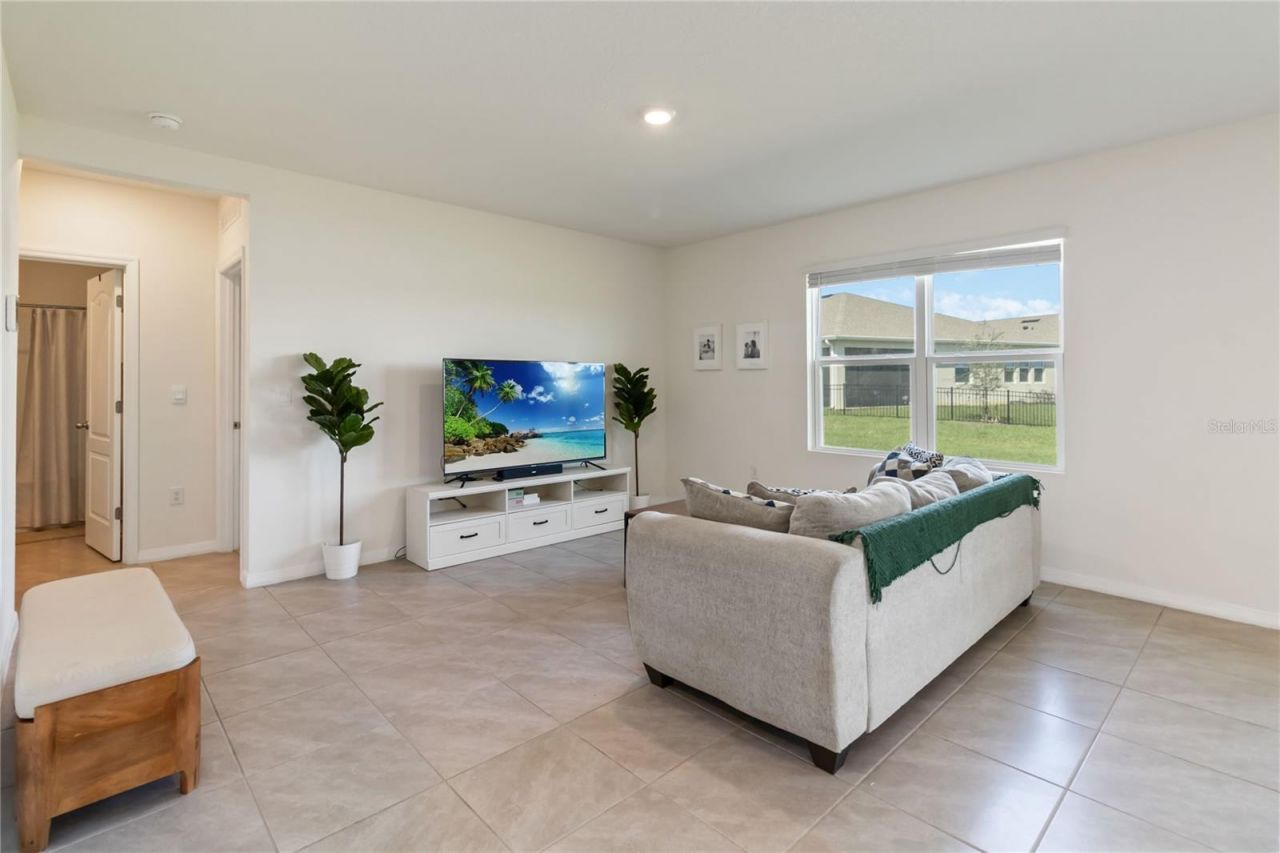 2780 Swooping Sparrow Drive, Saint Cloud, FL 34773 Photo