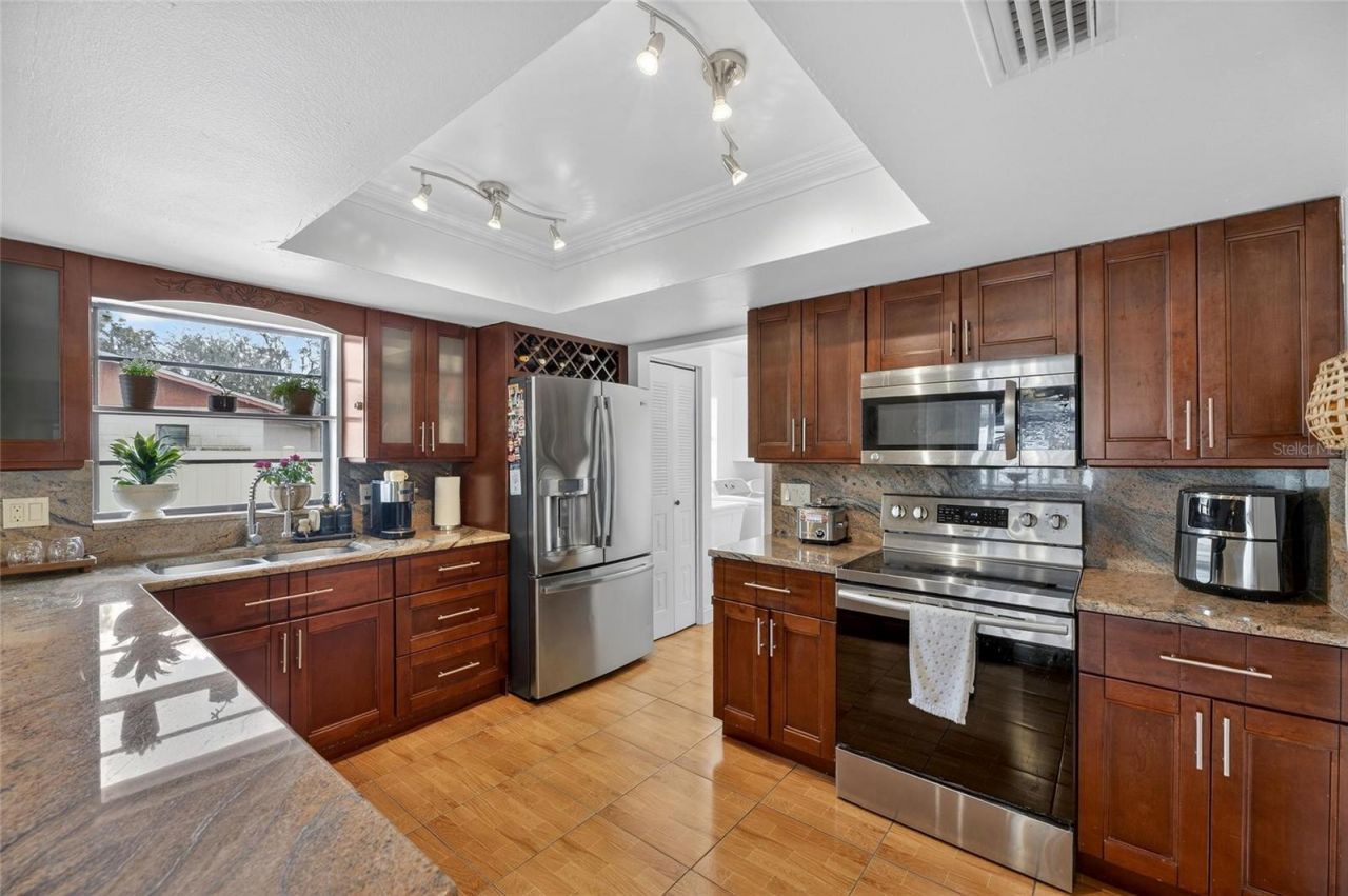 522 Wynnwood Drive, Brandon, FL 33511 Photo