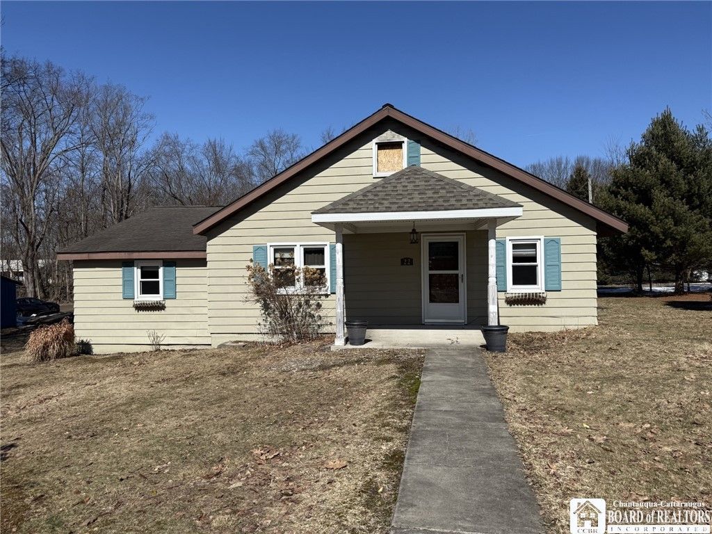 22 W 9th Street, Jamestown, NY 14701 Main Photo