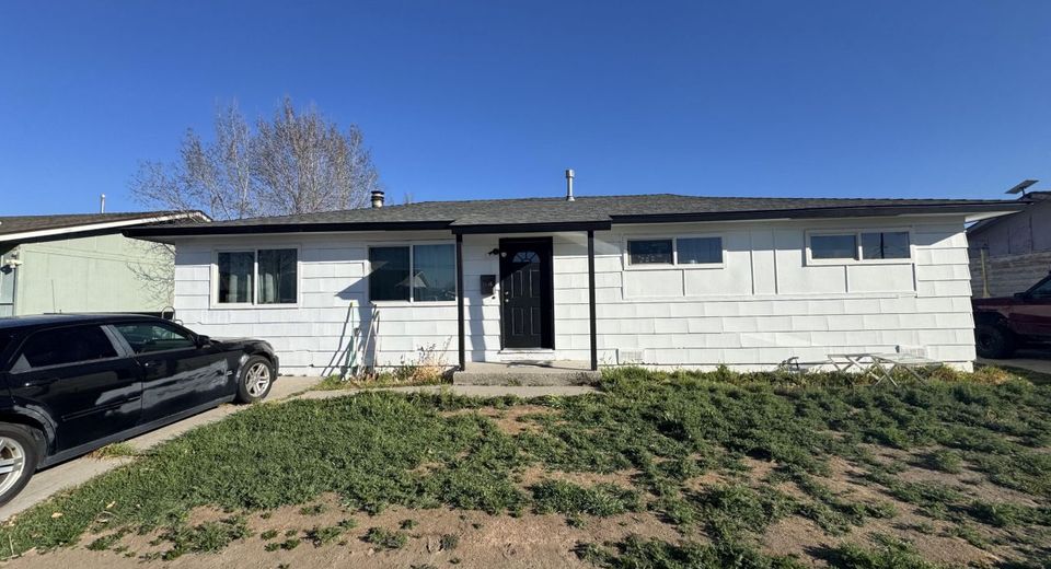 1536 Oxford Avenue, Sparks, NV 89431 Photo