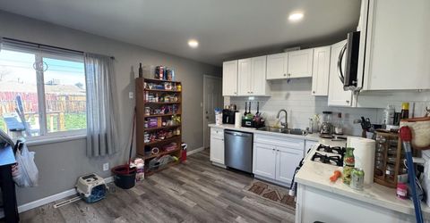 1536 Oxford Avenue, Sparks, NV 89431 Photo