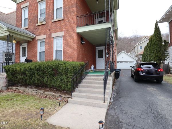 29 Stewart Street, Amsterdam, NY 12010