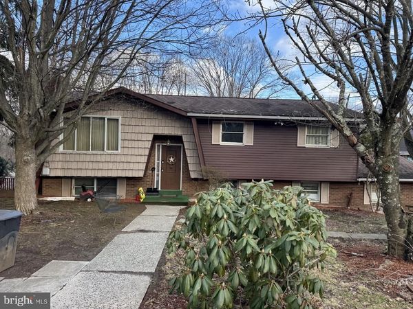 31 DEER PARK DRIVE, POTTSVILLE, PA 17901